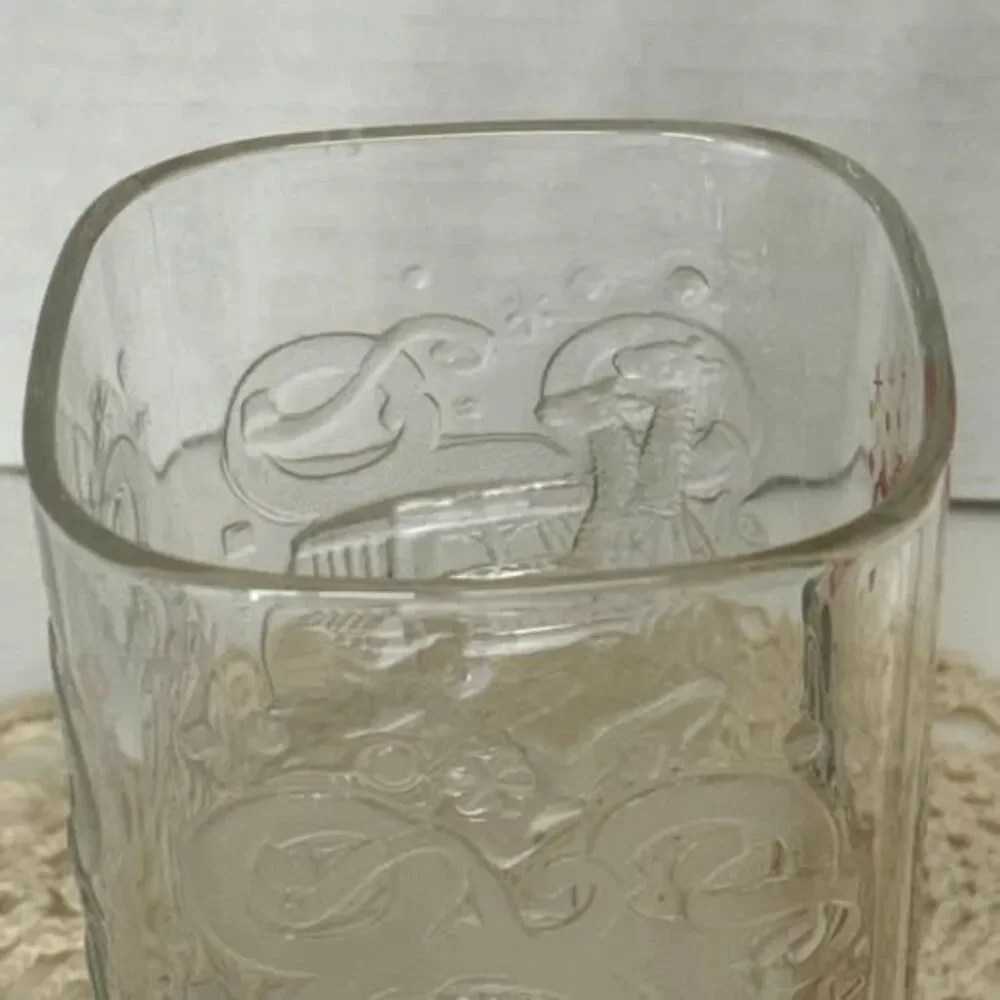 Disney World 2000 Celebration Animal Kingdom Glass Mug